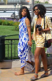 Rihanna feet photo thumbnail