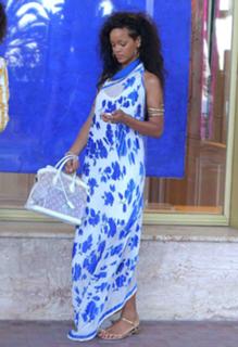 Rihanna feet photo thumbnail