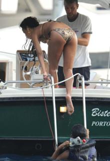 Rihanna feet photo thumbnail