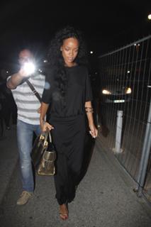 Rihanna feet photo thumbnail