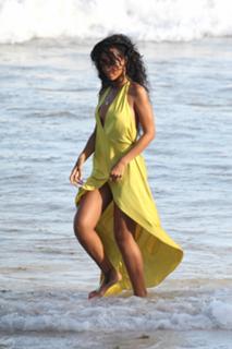 Rihanna feet photo thumbnail