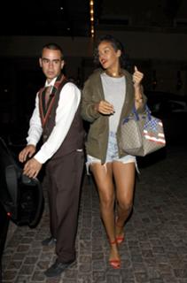 Rihanna feet photo thumbnail