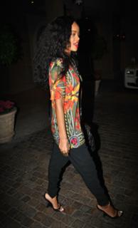 Rihanna feet photo thumbnail