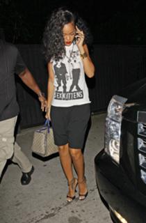 Rihanna feet photo thumbnail