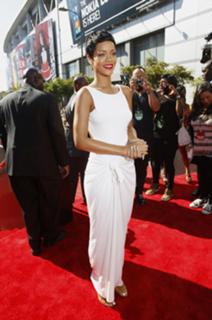 Rihanna feet photo thumbnail