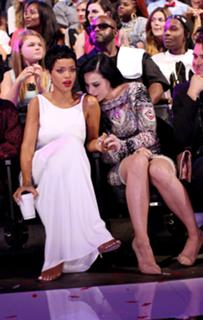 Rihanna feet photo thumbnail