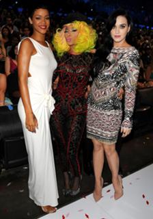 Rihanna feet photo thumbnail