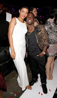 Rihanna feet photo thumbnail