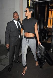 Rihanna feet photo thumbnail