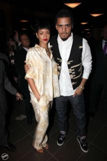 Rihanna feet photo thumbnail