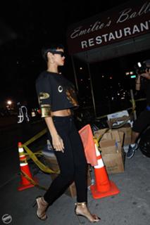 Rihanna feet photo thumbnail