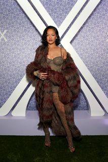 Rihanna feet photo thumbnail