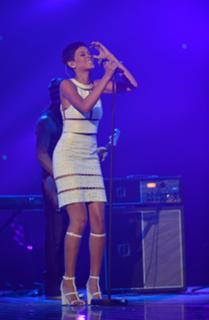 Rihanna feet photo thumbnail