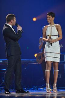 Rihanna feet photo thumbnail