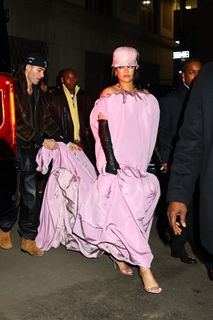 Rihanna feet photo 14