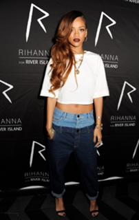 Rihanna feet photo thumbnail