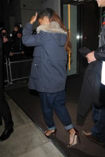 Rihanna feet photo thumbnail