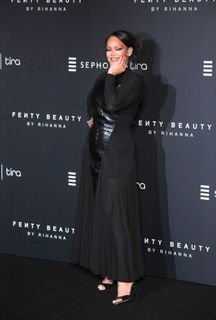 Rihanna feet photo 5
