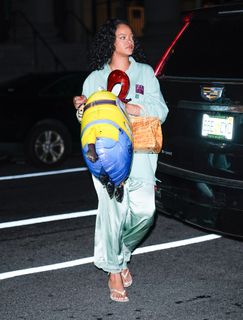 Rihanna feet photo 10