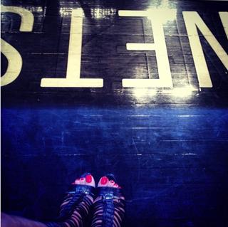 Rihanna feet photo thumbnail