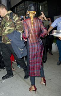 Rihanna feet photo thumbnail