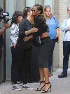 Rihanna feet photo thumbnail