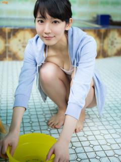 Riho Yoshioka feet photo 10