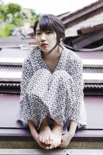 Riho Yoshioka feet photo 8