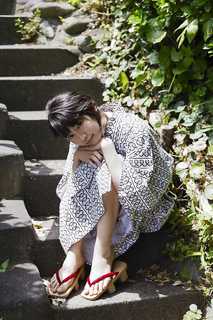 Riho Yoshioka feet photo 14