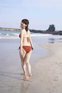 Riho Yoshioka feet photo 4