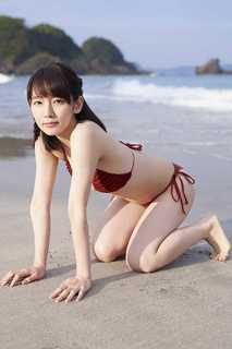 Riho Yoshioka feet photo 3