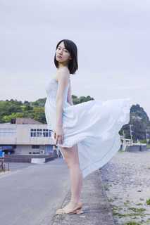 Riho Yoshioka feet photo 19