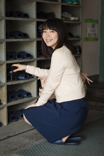 Riho Yoshioka feet photo 5