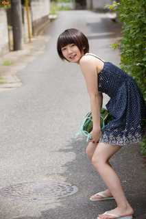 Riho Yoshioka feet photo 20
