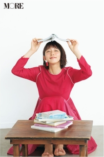 Riho Yoshioka feet photo 8