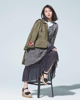 Riho Yoshioka feet photo 15