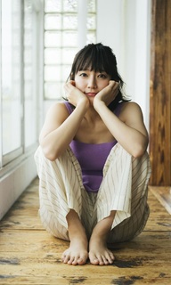 Riho Yoshioka feet photo 10