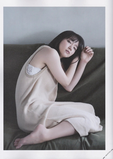 Riho Yoshioka feet photo 19