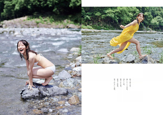 Riho Yoshioka feet photo 4
