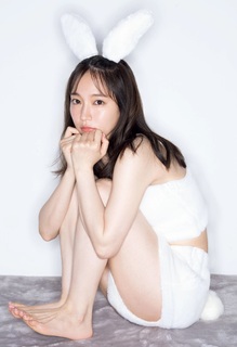 Riho Yoshioka feet photo 15