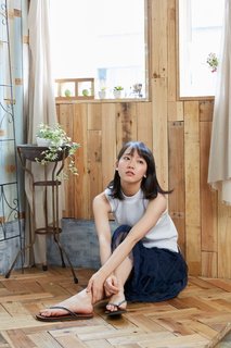 Riho Yoshioka feet photo 3