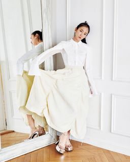 Riho Yoshioka feet photo 17