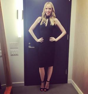 Riki Lindhome feet photo thumbnail