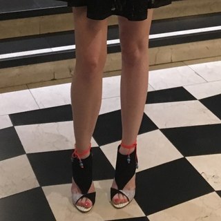 Riki Lindhome feet photo thumbnail