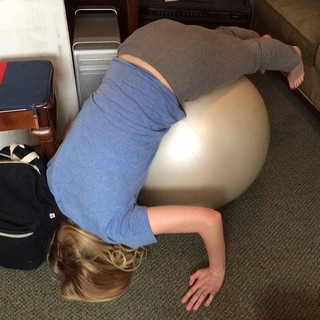 Riki Lindhome feet photo thumbnail