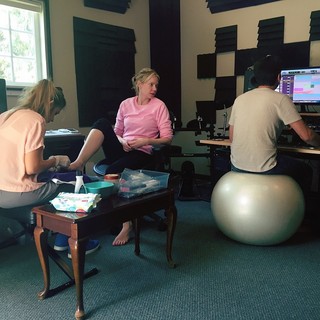 Riki Lindhome feet photo thumbnail