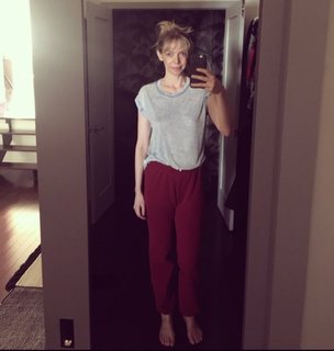 Riki Lindhome feet photo thumbnail