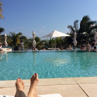 Riki Lindhome feet photo thumbnail