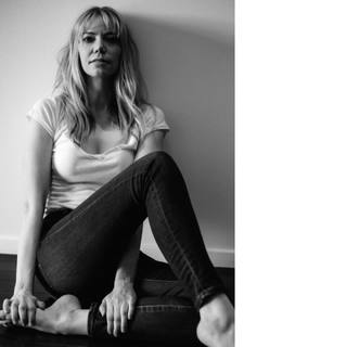 Riki Lindhome feet photo thumbnail