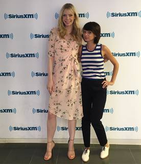 Riki Lindhome feet photo thumbnail